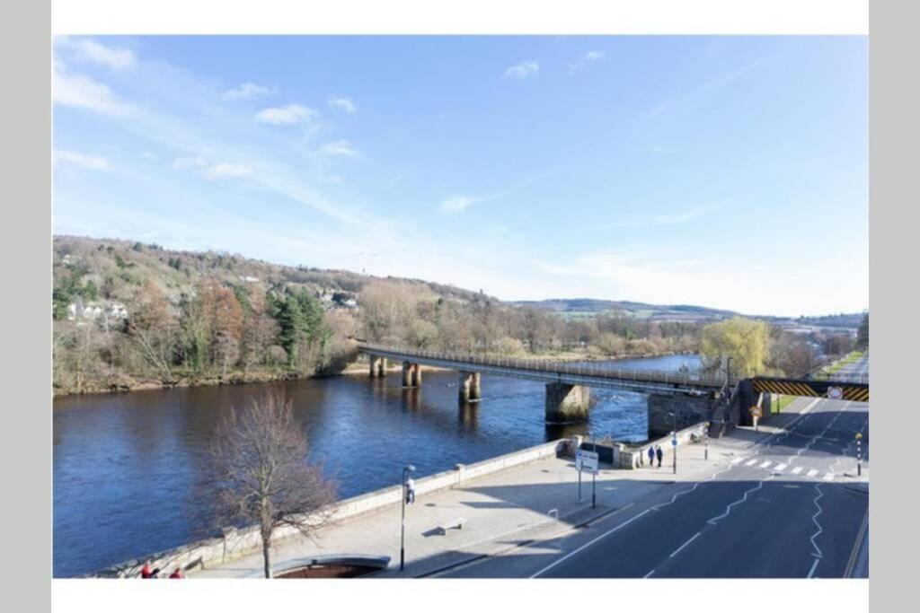 Stunning 2 Bedroom River View Apartment Perth Exterior photo